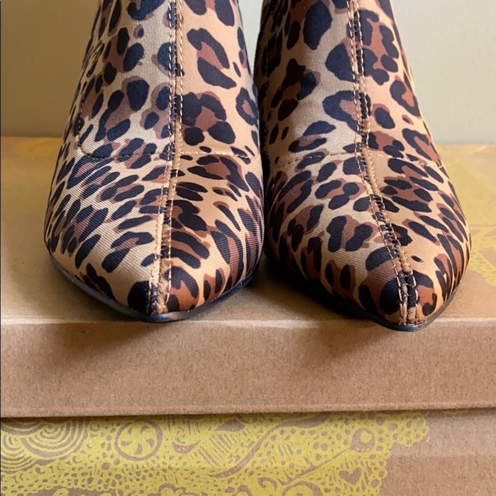 NWB!! Mix No. 6 Leopard Print Bootie - Picture 4 of 6